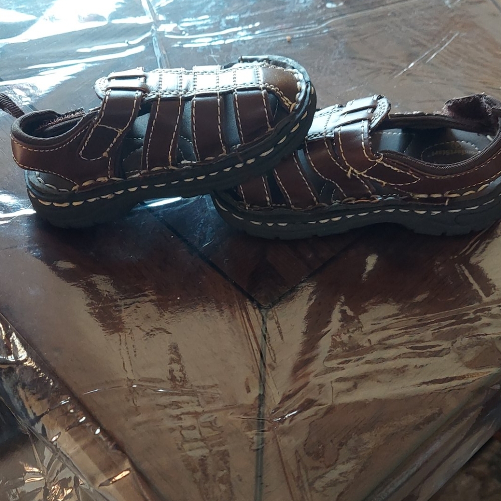 Kids sandals
